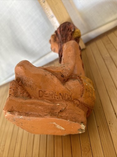 "Figura hippie piernas ojos cruzados feo trasero estatuilla pañal pluma Derenda 6"" de colección" - Imagen 6 de 8