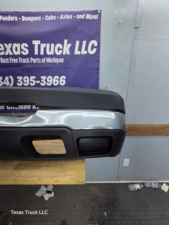 Para-choque dianteiro 2003-2007 Chevrolet Silverado 2500HD 3500HD 'Cateye' - Imagem 3 de 4