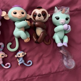 Wowwee Fingerlings Animal Lot of 5 Tiger, Monkeys, Sloth, and Horse