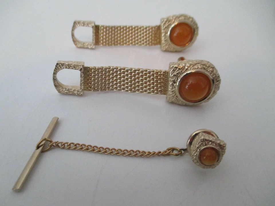 Conjunto Vintage Swank Goldtone & Amber Abotoaduras e Tie Tack EUC AZJ - Imagem 2 de 4