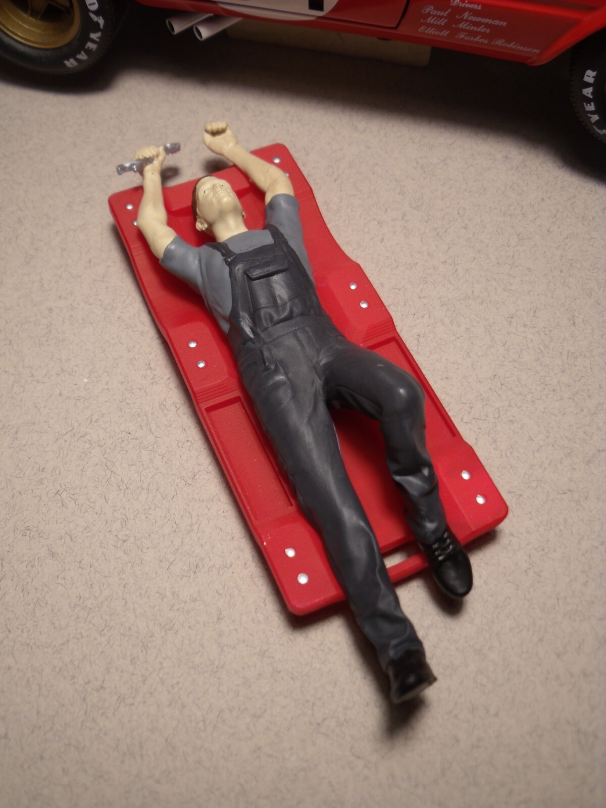 Figurine 1/18 Marcello Vroom en résine brute pour diorama haut de gamme