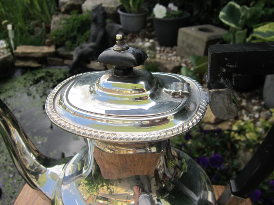 Servicio de té victoriano plateado, neoclásico, estriado, tetera, azucarero Mi Foto 3 de 4