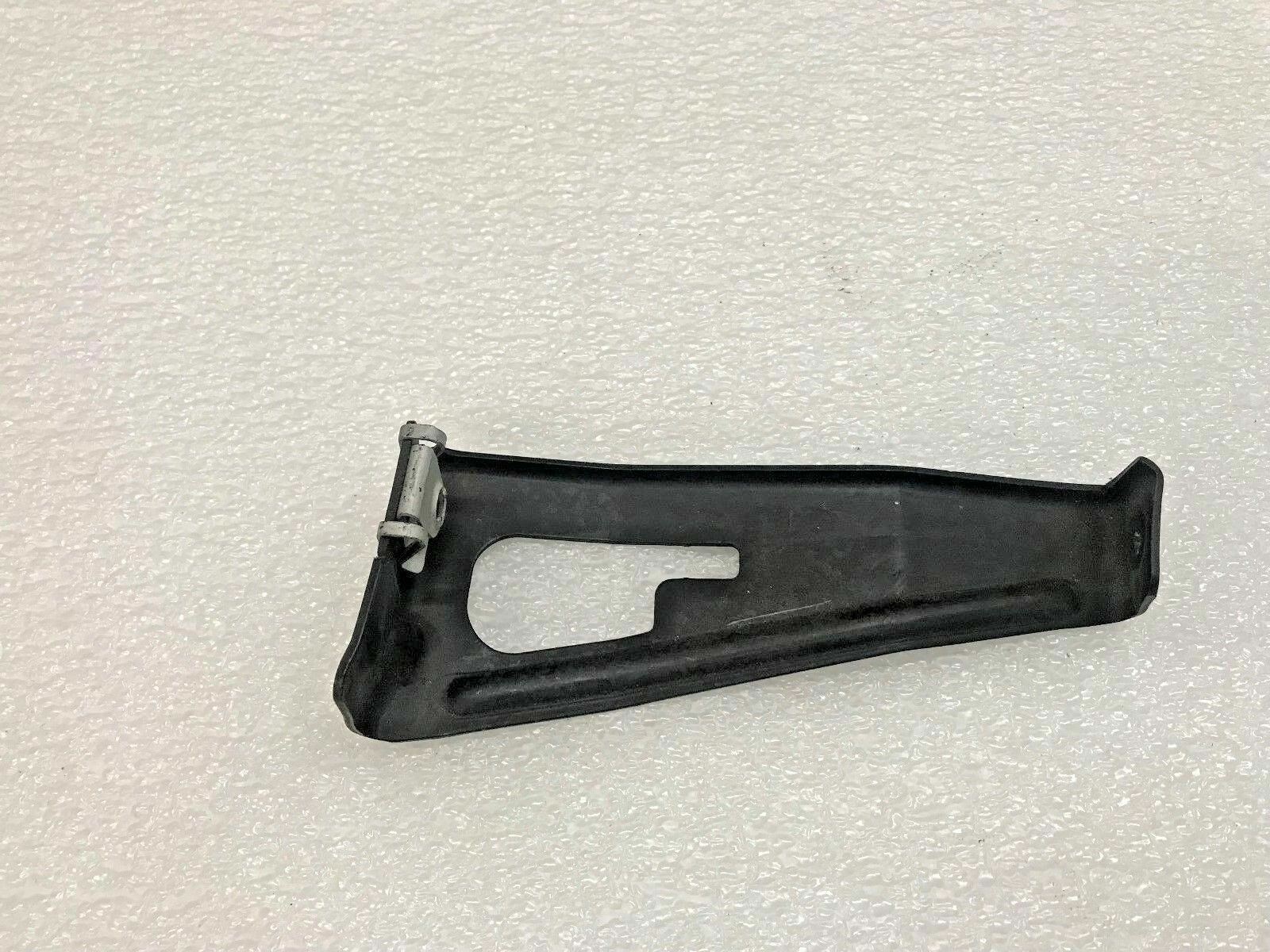 LAMBORGHINI GALLARDO LP550 560 570 RIGHT RH COVER PART BRACKET OEM 07L103944B