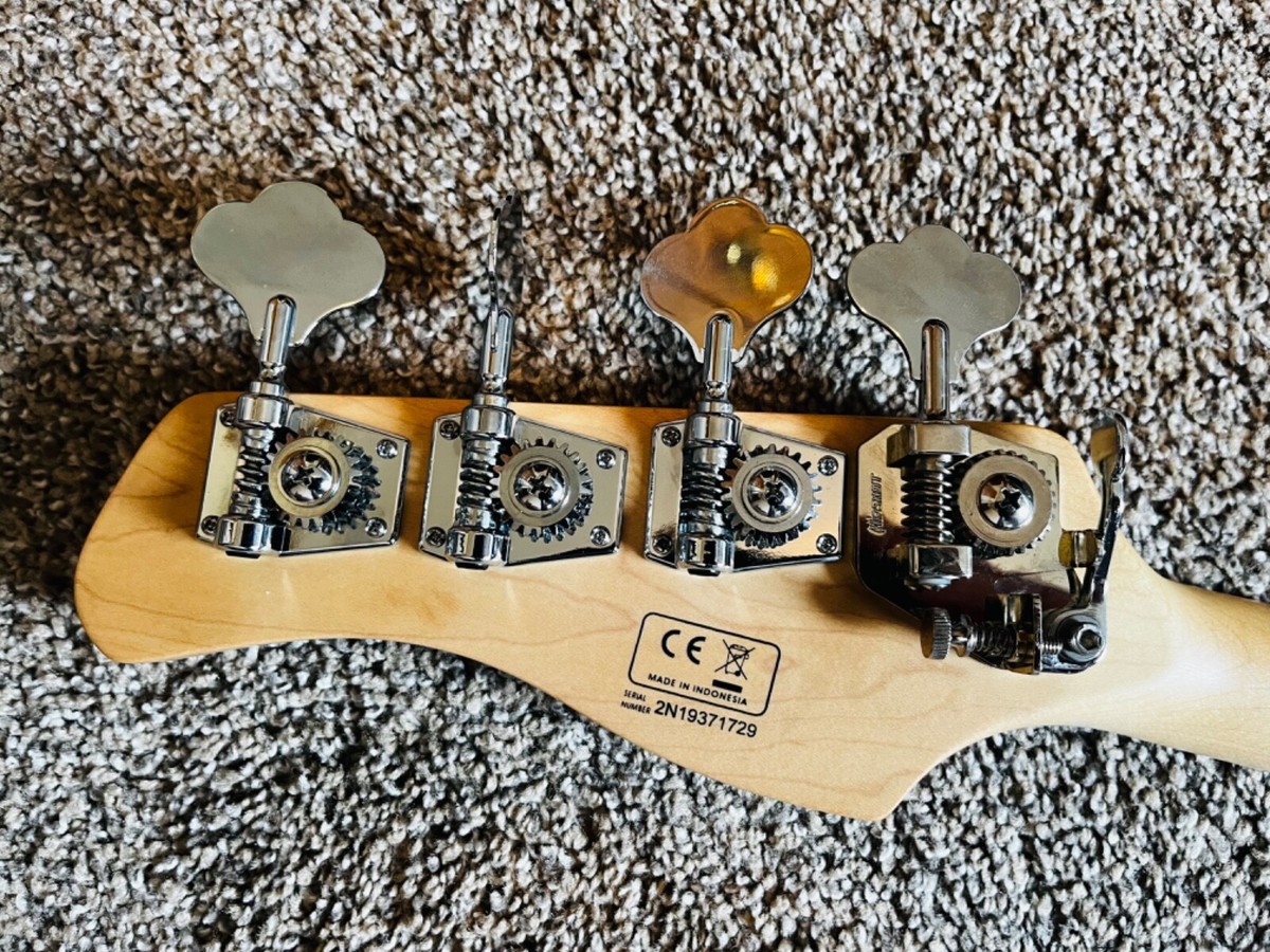 【used】SIRE MARCUS MILLER V7 BASS 4ST Sire Marcus Miller V7 Swamp Ash 4-String Bass | Music & Arts