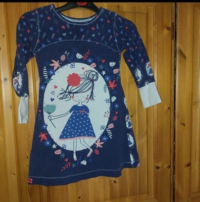 Handmade süßes  Kleid  Gr.110/116