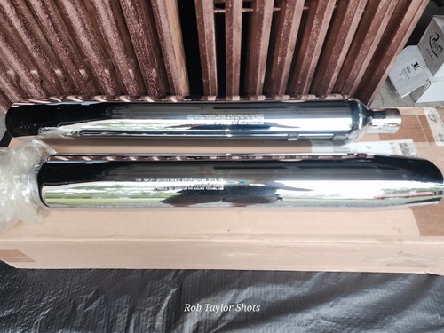 🏍️ Lightly Used OEM Harley-Davidson Touring Mufflers (Left & Right Pair) Clean