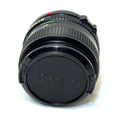 Canon FD 28mm 1:2.8 Manual Focus Wide Angle Lens with Caps MADE IN JAPAN