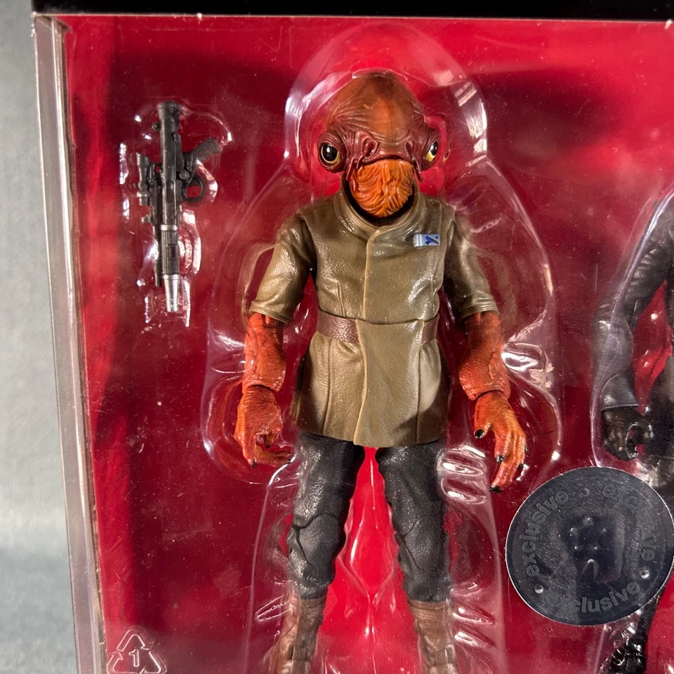 Star Wars Black Series Admiral Ackbar First Order Officer Figure Lot Toys R Us - Image 2 of 4