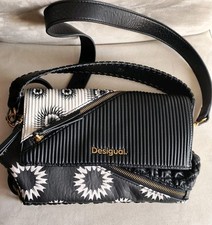 DESIGUAL BORSA PARI AL NUOVO