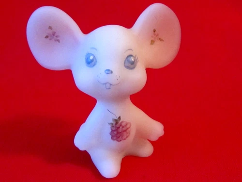 Vintage Fenton Burmese Satin MOUSE Figurine~Berry & Blossoms~Big Ears