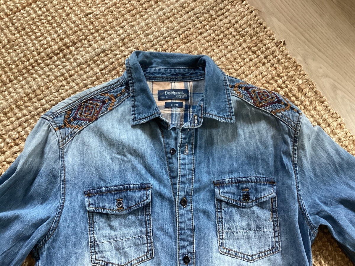Pull Desigual Avec Motif Cœur - Taille 9/10 - Occasion En Très Bon état