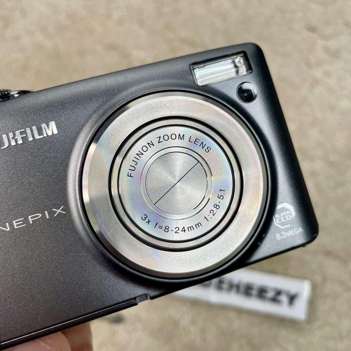 FUJIFILM FINEPIX F45FD 8.3 MP Digital Compact Camera