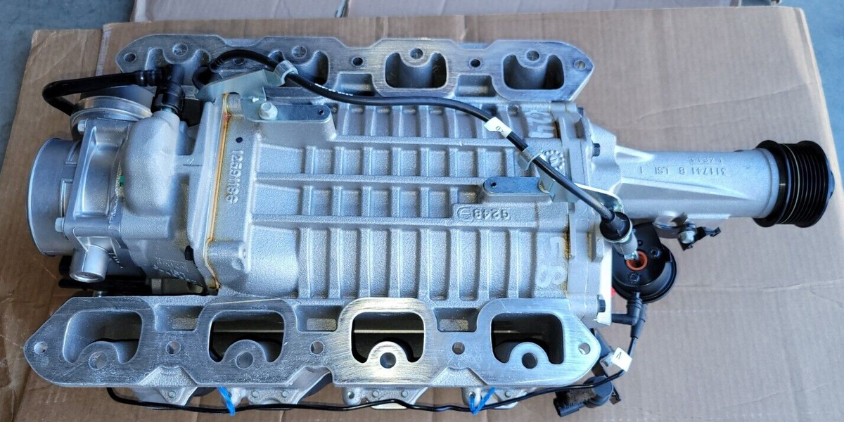Cadillac STS-V XLR-V 4.4 GM Eaton M122 Supercharger Intercooler