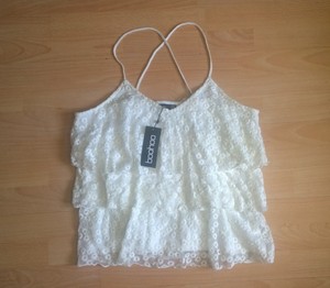 white ruffle cami top