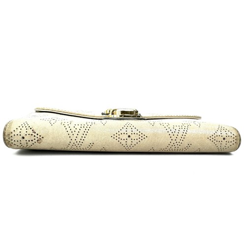 LOUIS VUITTON Mahina Portefeuille Amelia Long Wallet Ivory Leather Auth LV #A301 - Picture 7 of 24