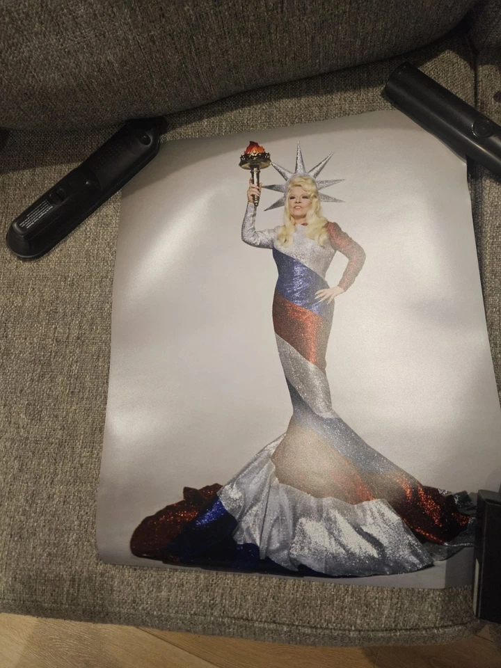 Mae West - 16x20 PHOTO - Statue Of Liberty / Mr. Freedom - Rolled - STUNNING - Image 3 of 4