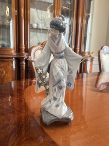 Lladró Geisha with Flowers | eBay