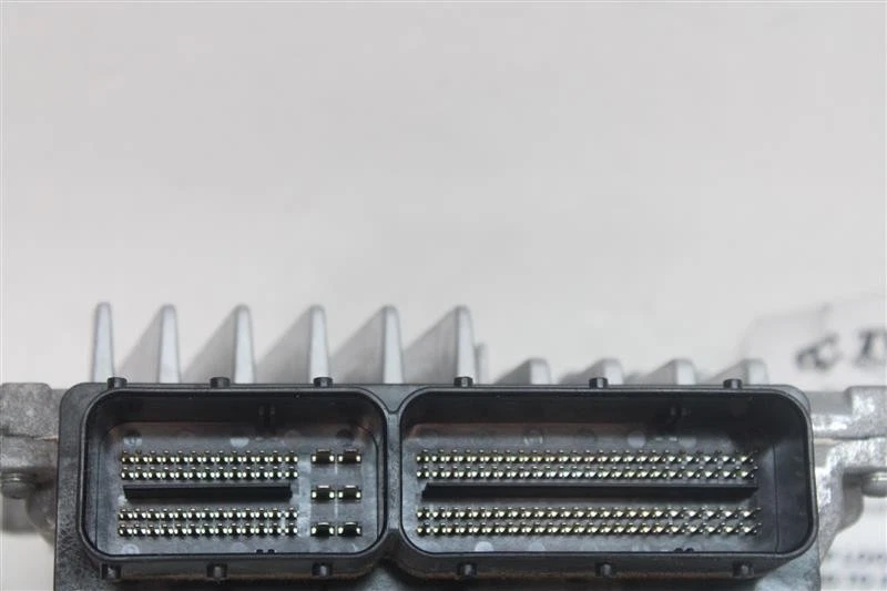 ORDENADOR ECU ECM VOLVO XC90 2005 05 2006 06 07 08 09 10 8 cilindros 1315003 Foto 4 de 4