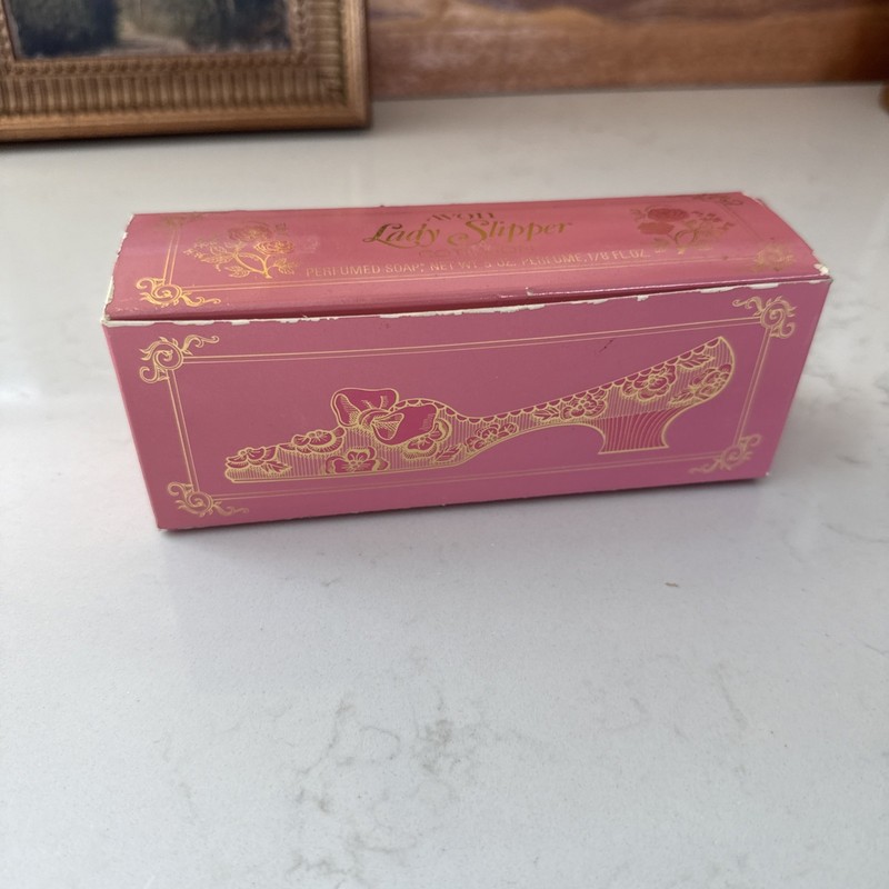 vintage 1972 Avon "Lady Slipper" set featuring perfumed soap And Perfume 