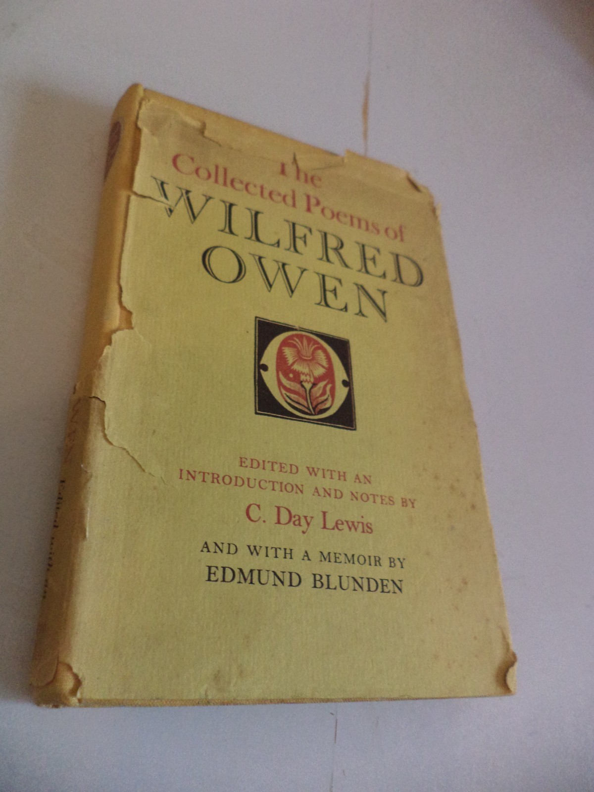 The Collected Poems of Wilfred owen old vintage poetry book WW1 war poet 1963