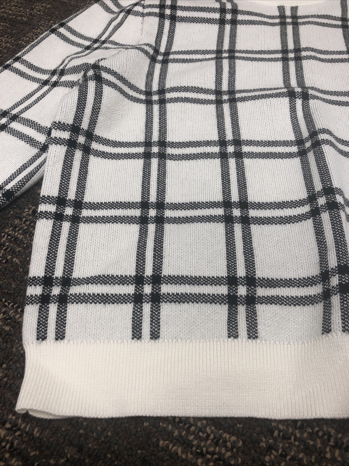Picture 2 of 4