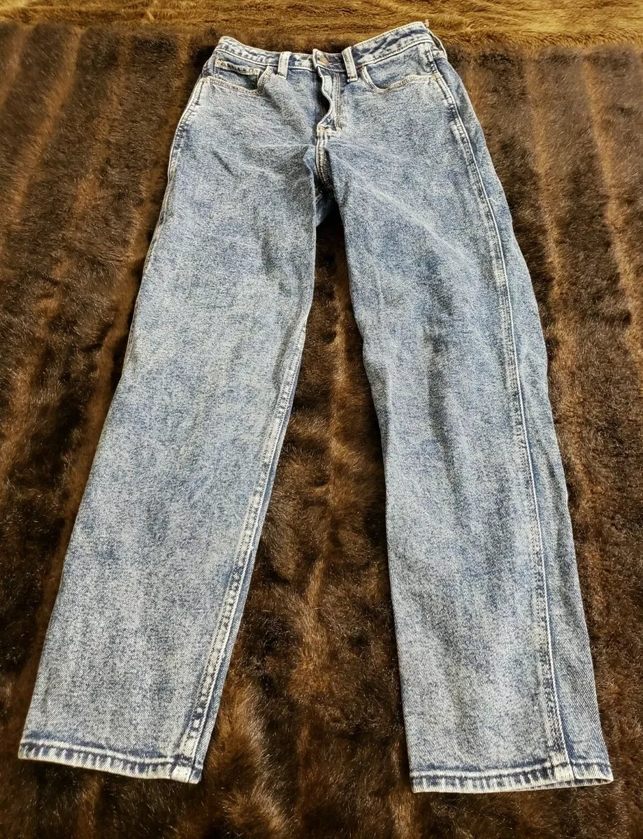 Hollister Ultra High Rise Mom Jean Vintage Stretch Acid Wash