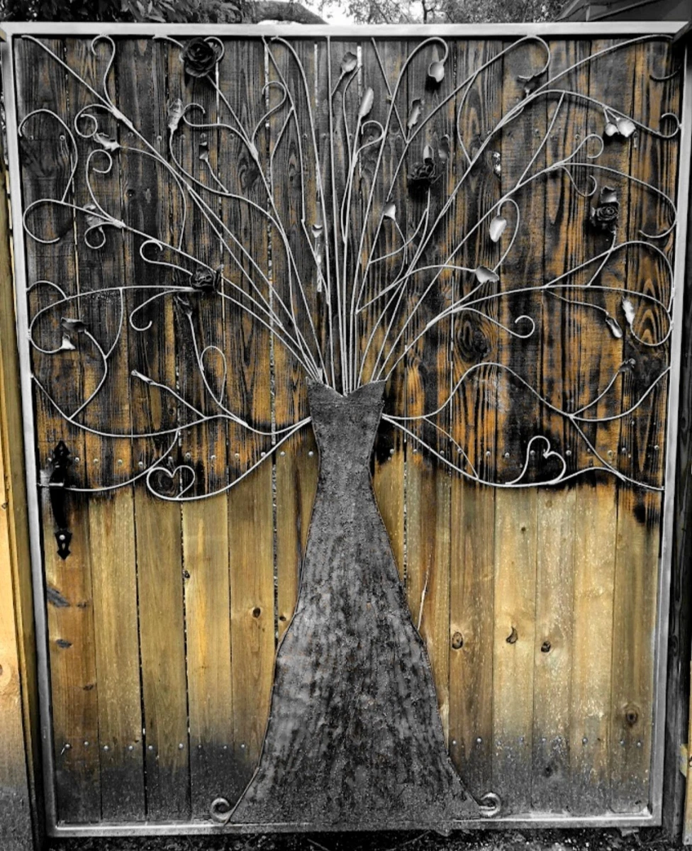 BEAUTIFUL WROUGHT IRON DECORATIVE DESIGN ENTRY GATE. ALL GATES MADE TO ORDER
