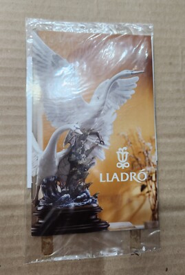 LLADRO PORCELAIN FIGURINE MODEL: B 01454 