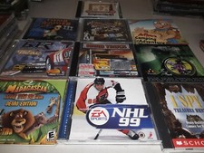 LOT OF 10 PC CD-ROM vintage video games,good condition, nice variety   shelf62H