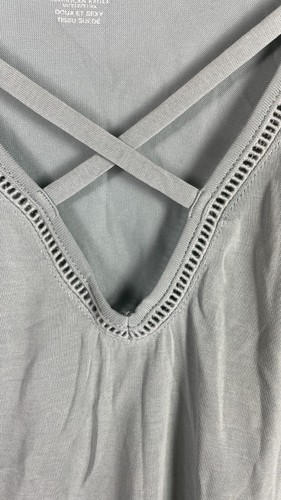 Top sin mangas American Eagle Outfitter para mujer suave y sexy cuello en V talla S verde. - Imagen 12 de 14