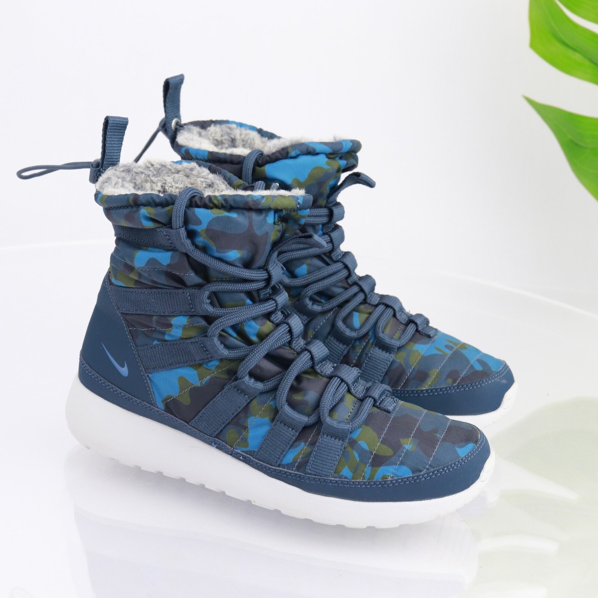 Nike Women Roshe One Sneaker Boot Size Blue Green Camo