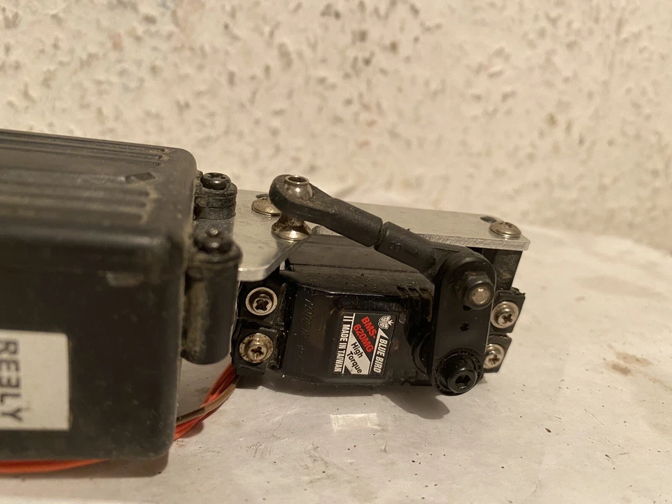 Reely Overheater Radio Platte/RC-Box-Servos (Blue Bird BMS -630 MG - Bild 2 von 4