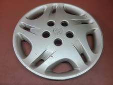 2001-2003 Toyota Sienna Hubcap Wheel Cover 15 42621-ae020