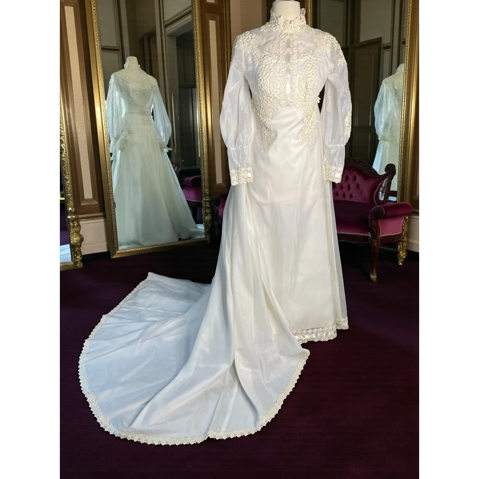 Vintage 1970s Boho Chiffon Wedding Gown w/ Detachable Train Lace Trim Romantic  - Image 4 of 4