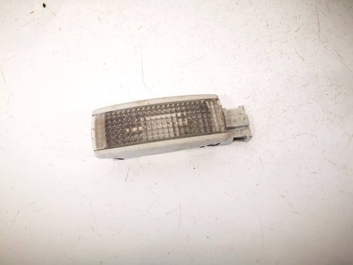 3B0947113 Innenraumleuchte Leseleuchte 3B0 947 113  3B0 947113  3 DE2837341-48