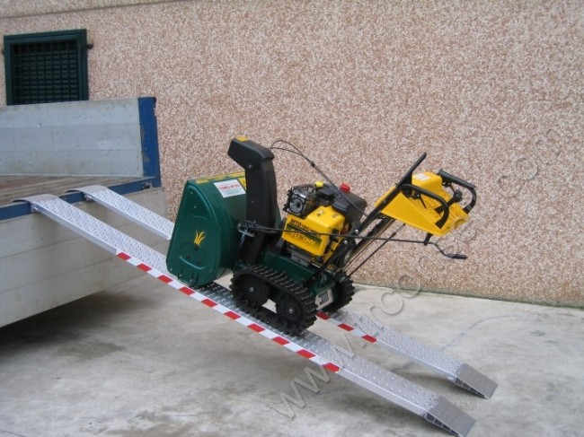 Rampe aluminium 1,5m et 1580 kg pour le chargement de remorque