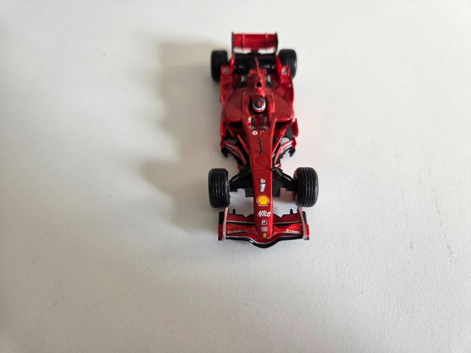 Hot Wheels 1/43 Ferrari F2008 K. Raikkonen - 2008 - per ricambi/ricambi - Immagine 2 di 4