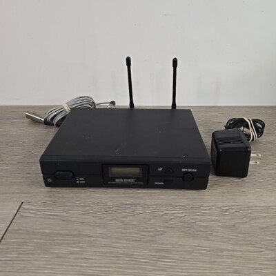 Audio-Technica ATW-R2100 Digital Reference DR-R30 Wireless Diversity Receiver