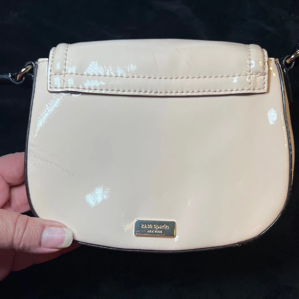 Kate Spade Chelsea Park Jade Patent Leather Crossbody Bow Accent Small Purse - Image 4 of 4