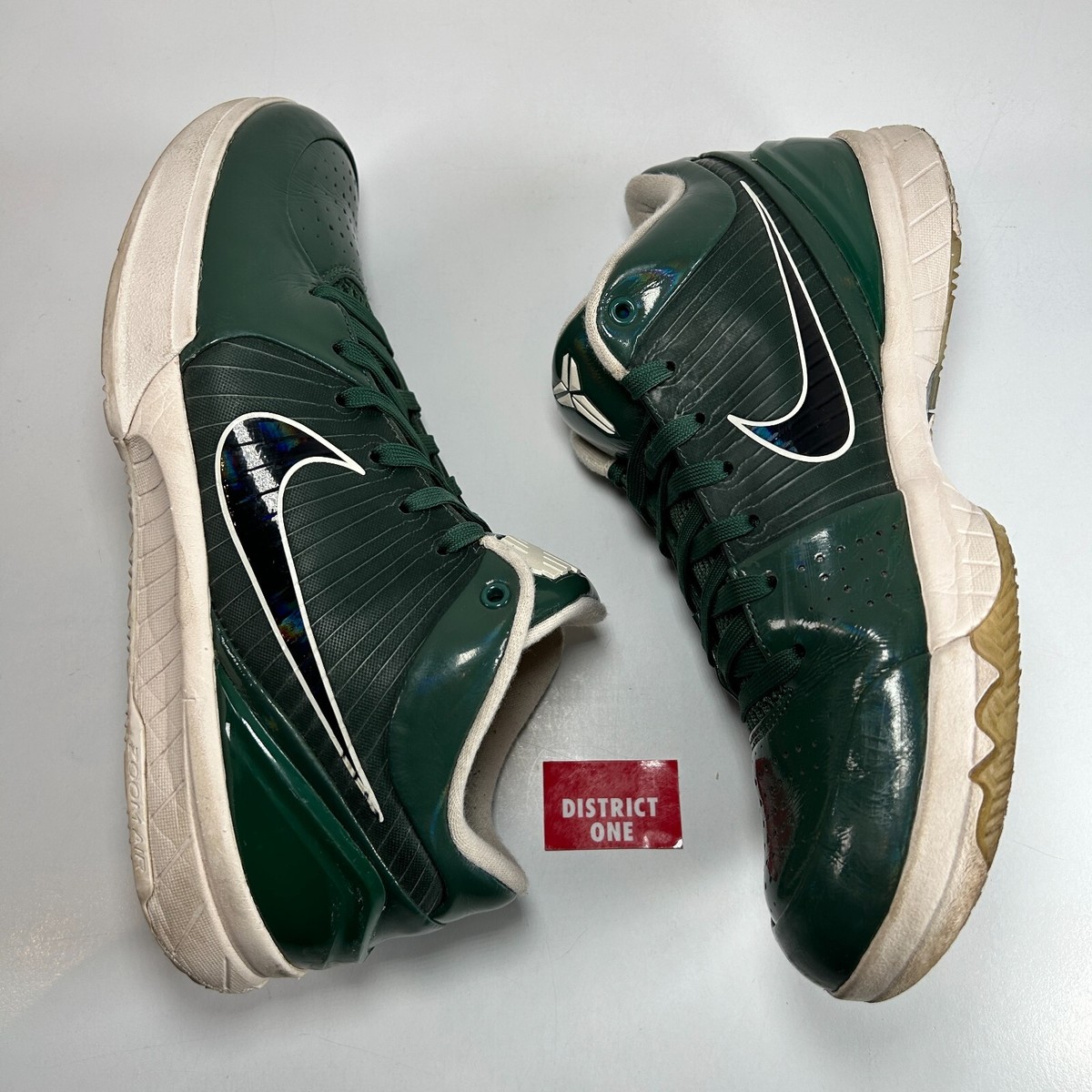Undefeated x Nike Kobe 4 Protro Milwaukee Bucks Fir - Size