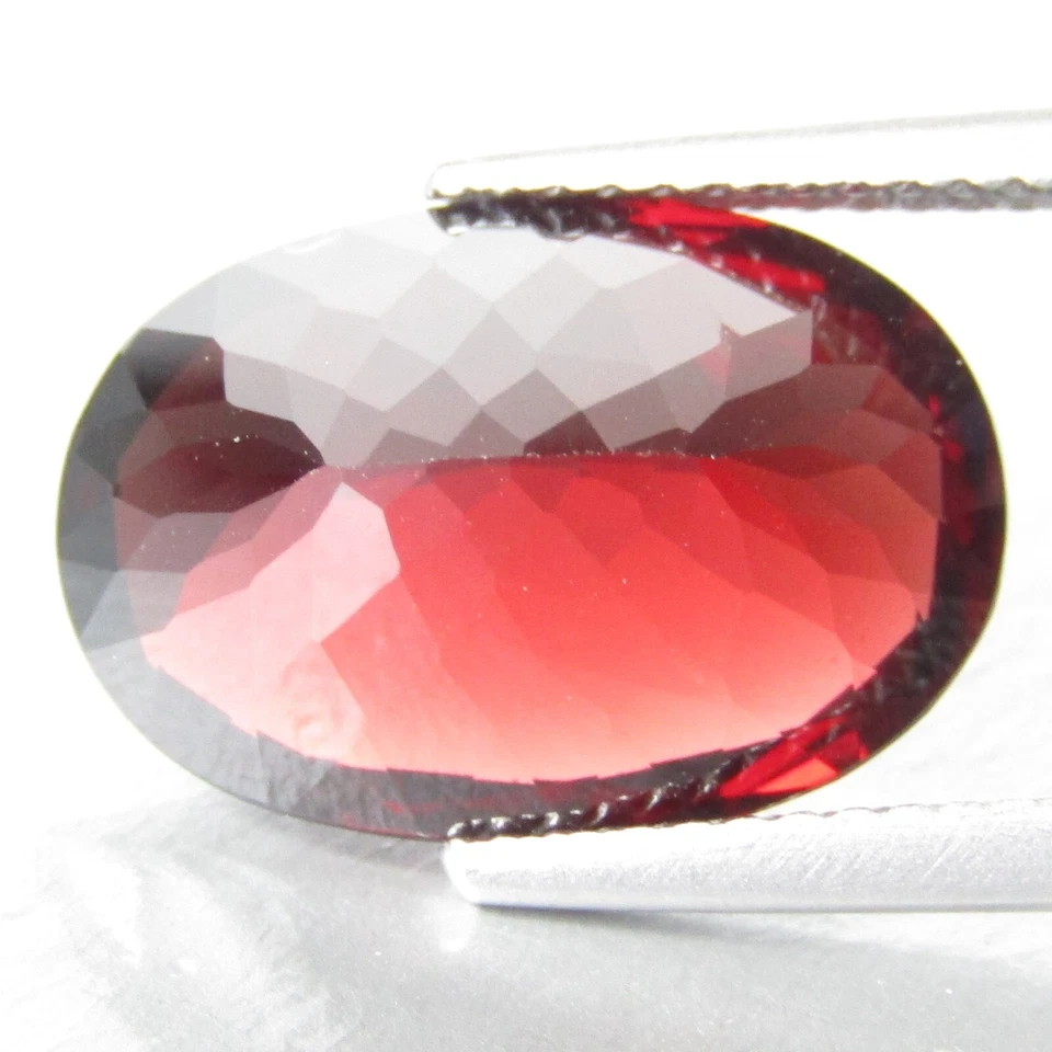 Precioso granate almandino natural de 9,19 quilates bonito forma ovalada piedras preciosas sueltas Foto 2 de 4