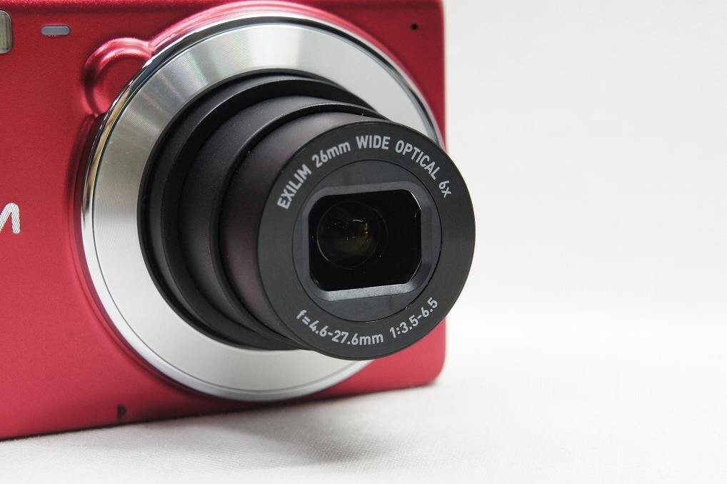 CASIO EXILIM （EX-Z880） CASIO EXILIM EX-Z880 16.1MP Compact Digital Camera Red w