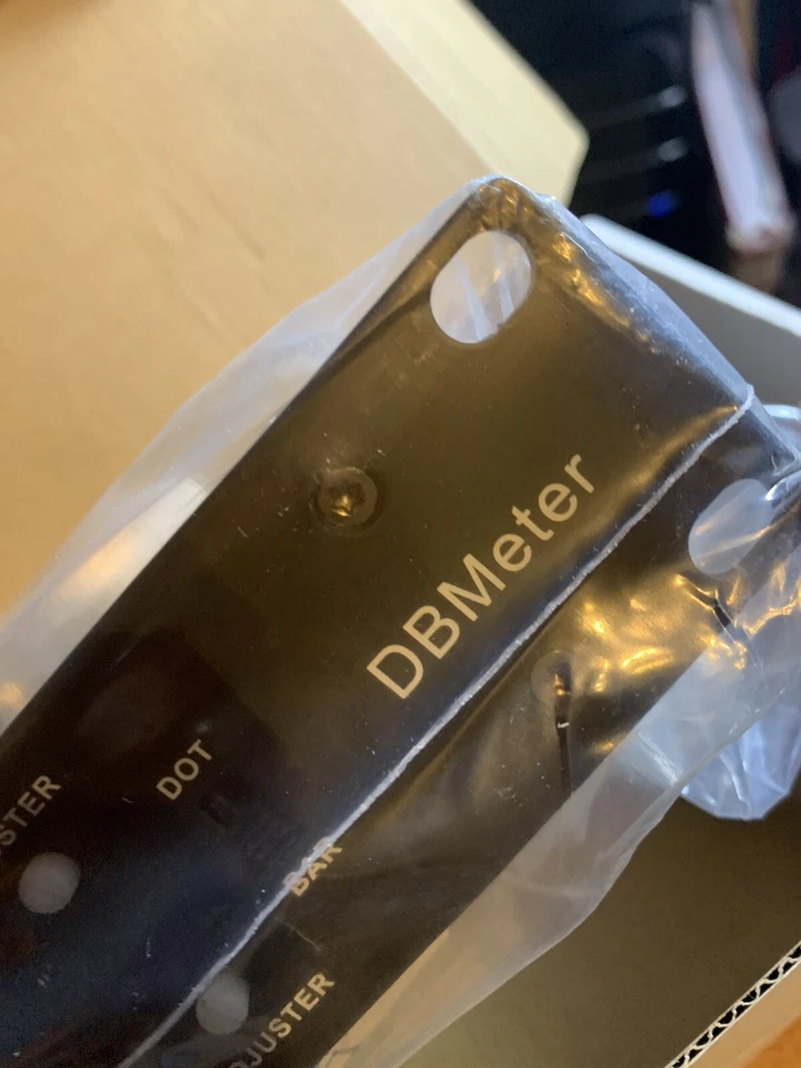 T. racks DB Meter + FREE Pair XLR Cables + 4 Cage Nuts - Image 3 of 4