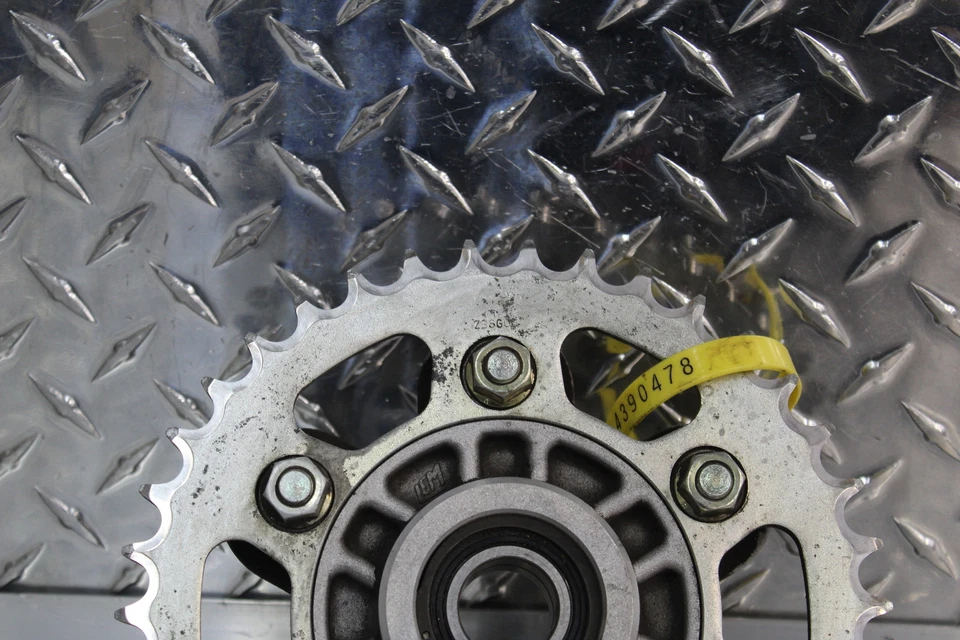 2001 DUCATI MONSTER 900 СПЕЦИАЛЬНЫЙ ЗАДНИЙ ЗВЕЗДОЧКА 38T - Изображение 2 из 4