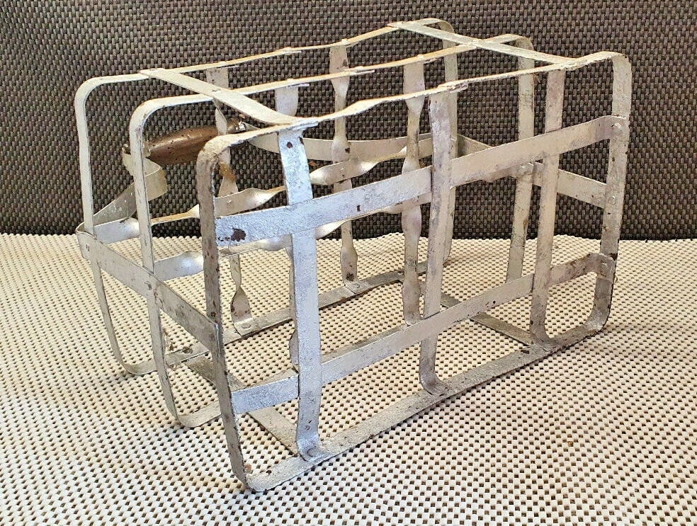 ANCIEN PORTE BOUTEILLE En Metal 4 Casiers Poignee Bois Vintage EUR 9,90