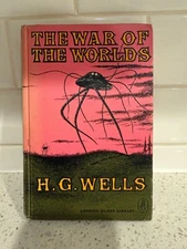 The War of the Worlds, H.G. Wells, Looking Glass Library 21, 1960 Very Clean