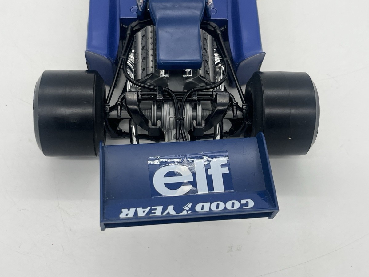 1:14 Burago 2102 Tyrrell P34/2 Formula 1 Racing Car with Box Italy