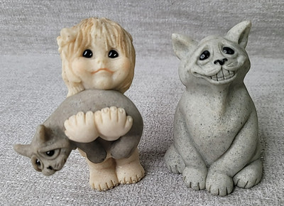 Quarry Kids Cathy & Chelsea Handful Of Love & Chico Cat Figurines!