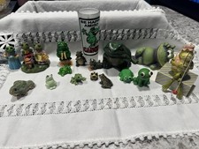 VTG FROGS Figurines of Different Sizes Styles and Materials Depicting Frogs   