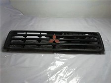 Capot Mitsubishi MONTERO